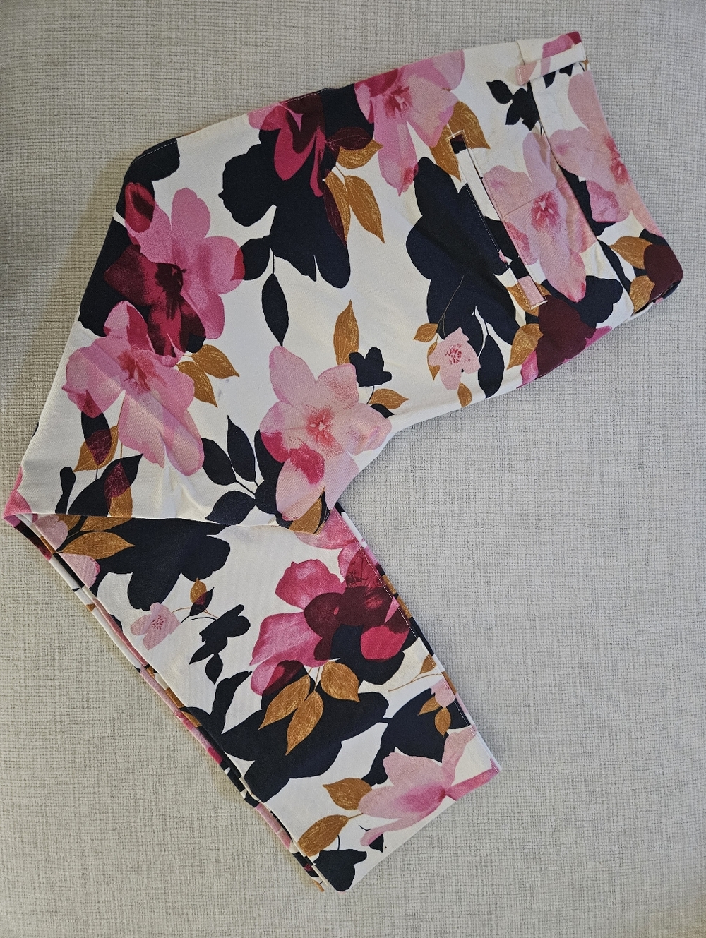 Old Navy White Floral Ankle Crop Pants with Pink, Navy & Gold Accents